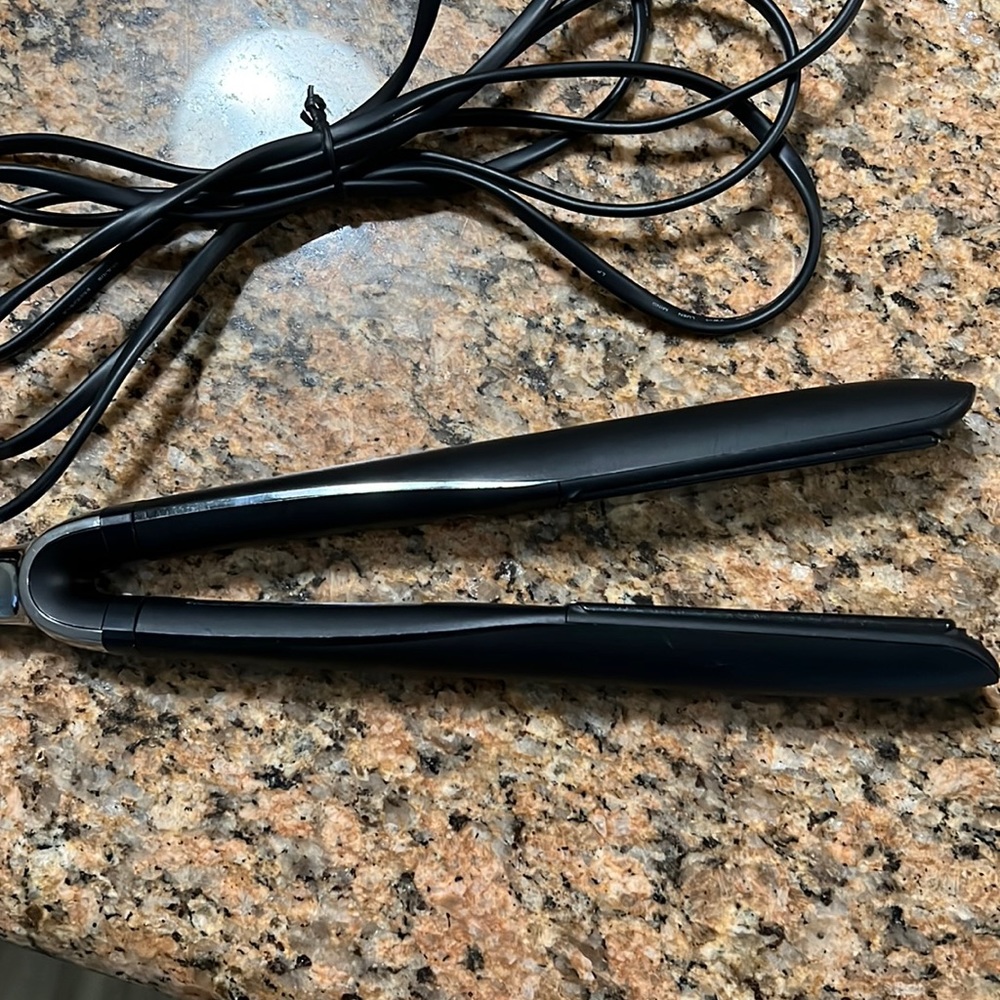 ghd platinum+ hair straightener model s8t261
